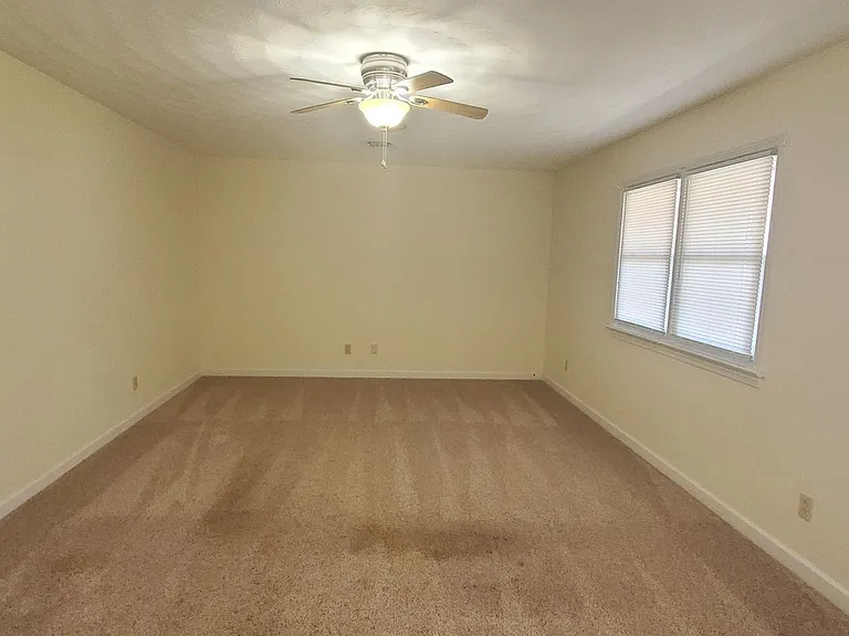 501 Alton St — Photo 2