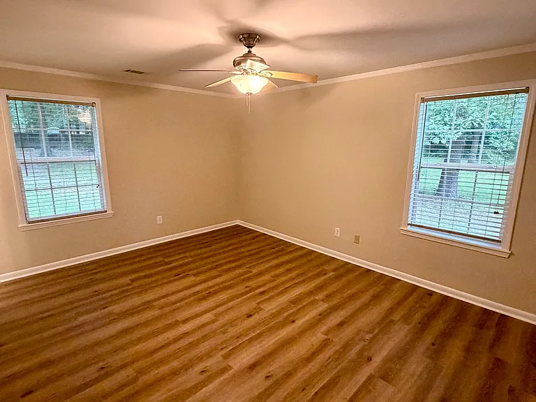 513 Cherokee Ct — Photo 25