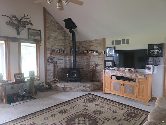 3rd image of 2661 Eden Rd