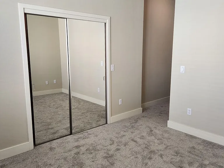 338 City Center Dr — Photo 8