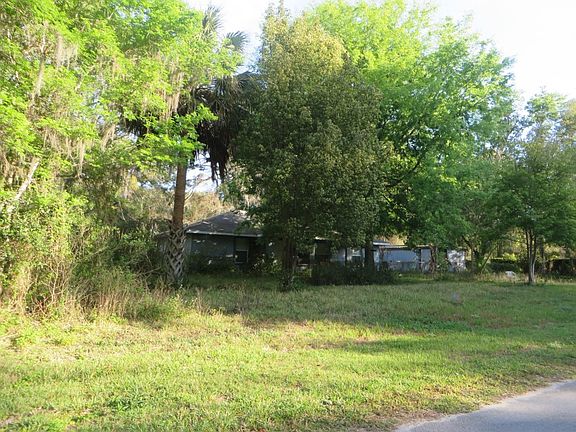 3rd image of 1053 W Maximilian Pl