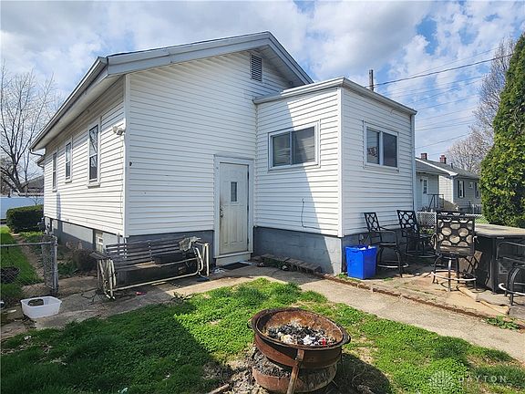 3rd image of 3012 Wayland Ave