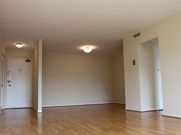 Door Hallway - Living Room