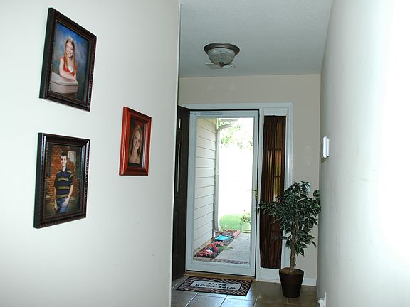 3rd image of 5788 Marchester Cir