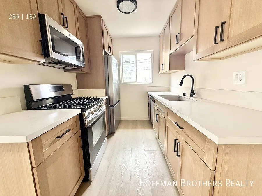 1421 S Shenandoah St Los Angeles, CA 90035 — Photo 2