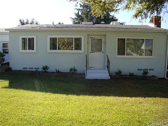 2nd image of 151 W Avenue L