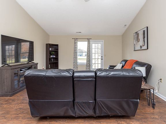 5th image of 2352 Valley Creek West Ln