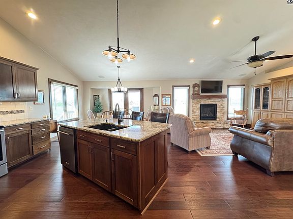 4th image of 2809 Morris Rd