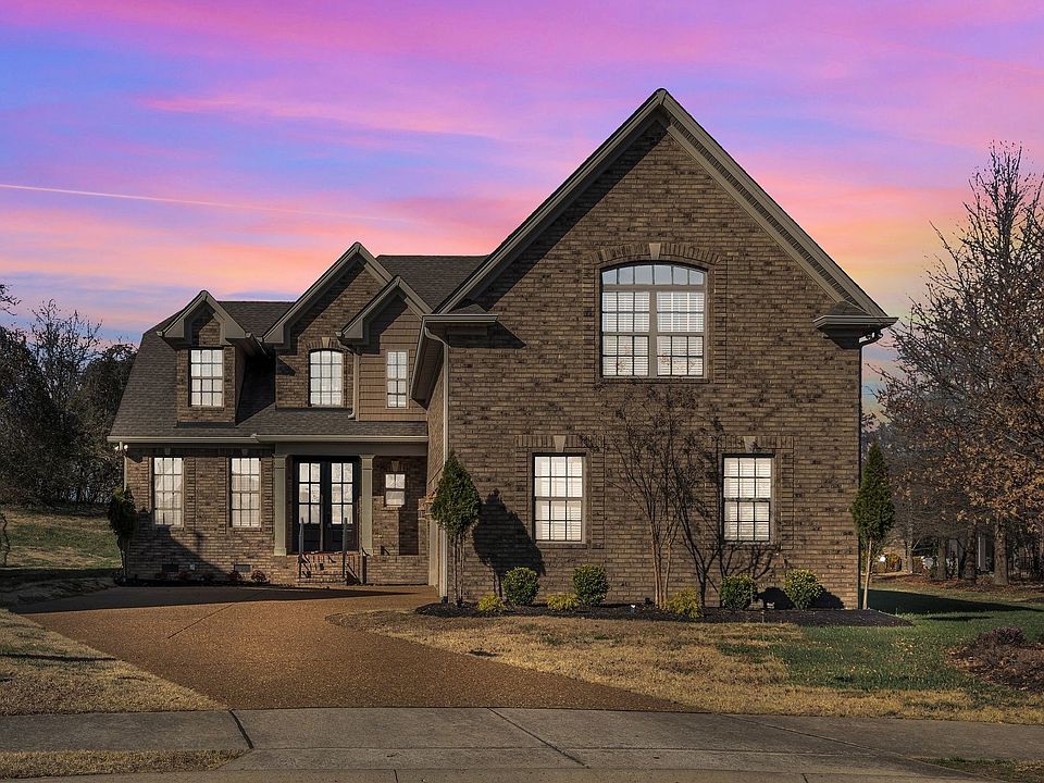 1st image of 1013 Broughton Pl
