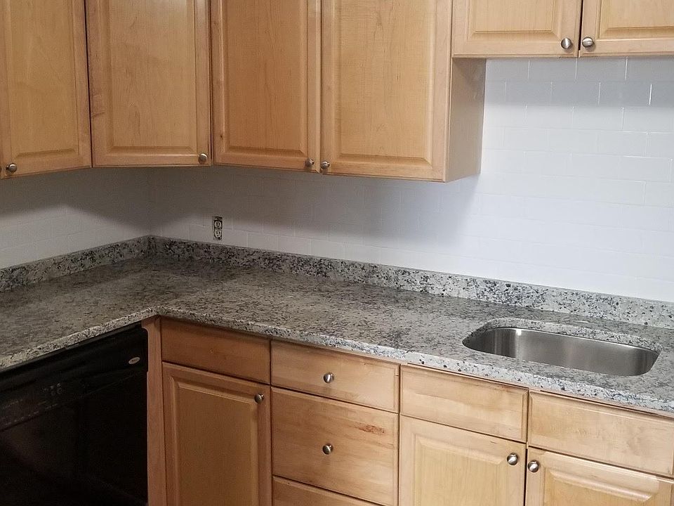 1st image of 274 Washington St #4yc2xpw7x