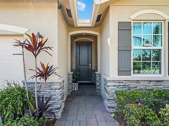 5th image of 7521 SW Harbor Cove Dr