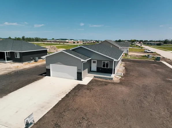 511 Dunker St, Schuyler, NE 68661