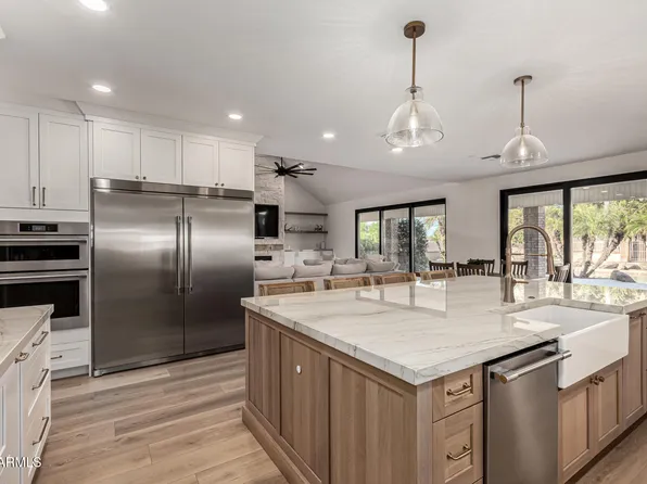 2552 E RIDGEWOOD Lane, Gilbert, AZ 85298