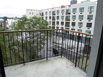 Rented by R New York