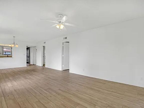 3rd image of 510 N River Dr #206