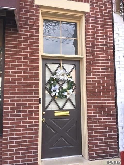 1st image of 63 Audrey Ave