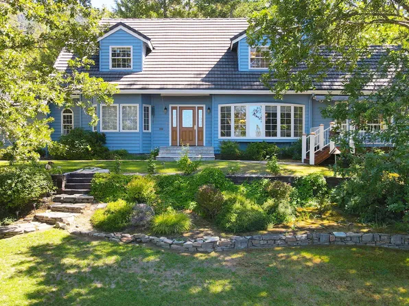 543 Serenity Ln, Grants Pass, OR 97526