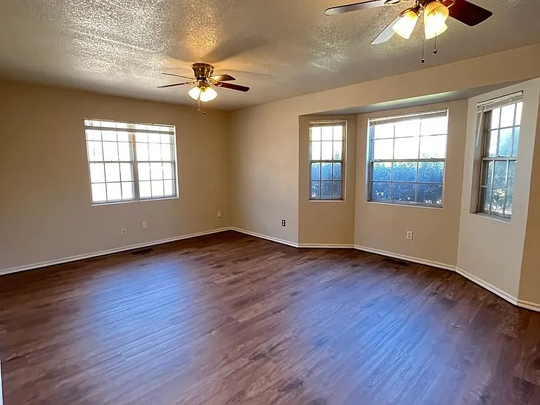 3609/11 N Drexel — Photo 12