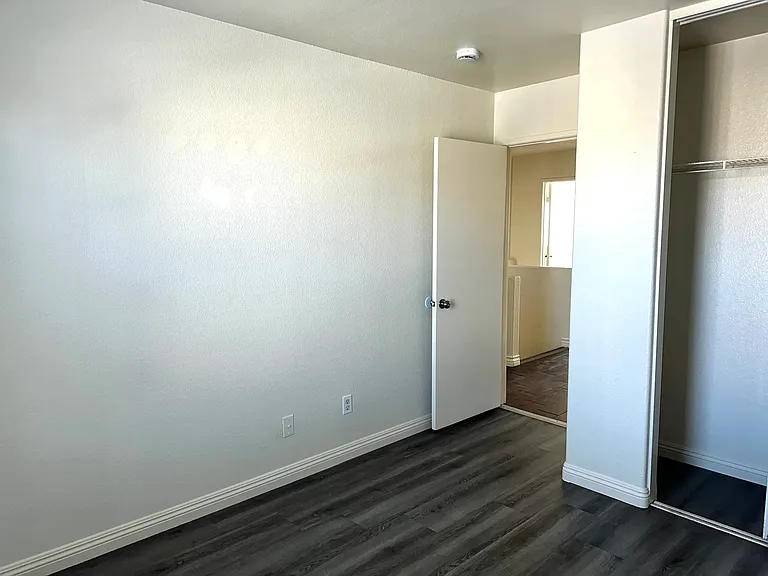 14073 Mare Ln — Photo 12