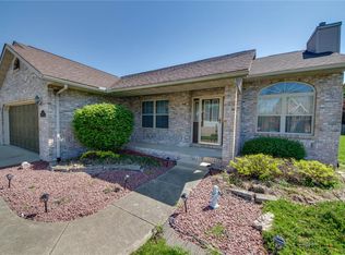 185 Heatherland Dr, Bethalto, IL 62010