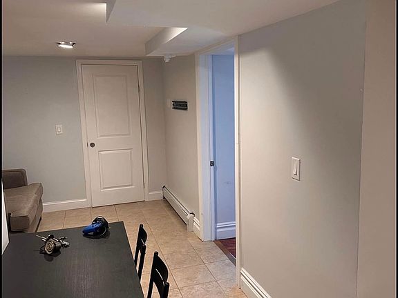 5th image of 175 Riverview Ave #1