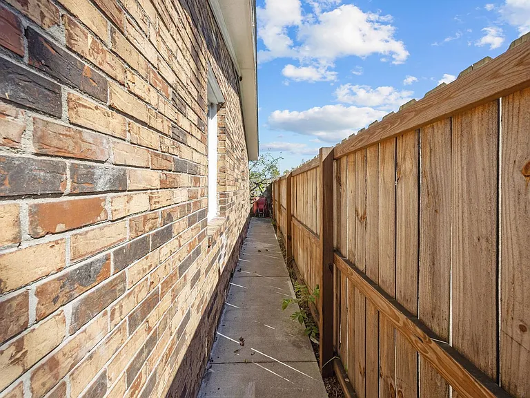 2023 Four Mile Ln — Photo 6