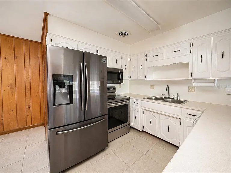 728 Lake Ned Rd — Photo 8