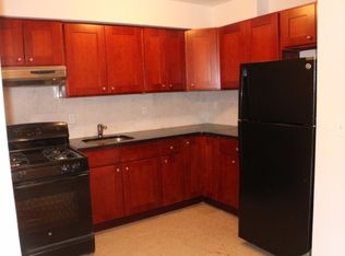 2530 Broadway APT 2, Astoria, NY 11106