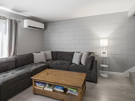 3rd image of 2925 Florence Ave APT 35
