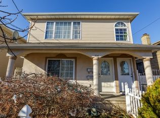 306 1st St, Elizabeth, NJ 07206