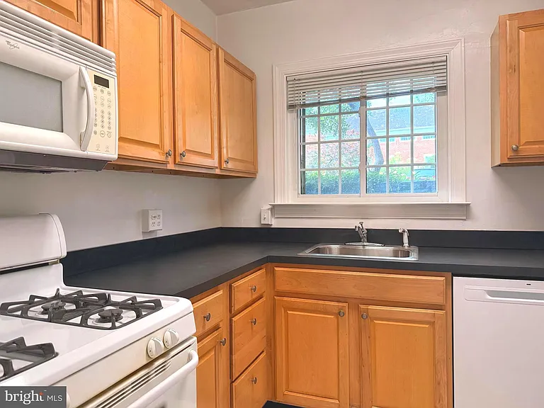 3211 Ravensworth Pl — Photo 13