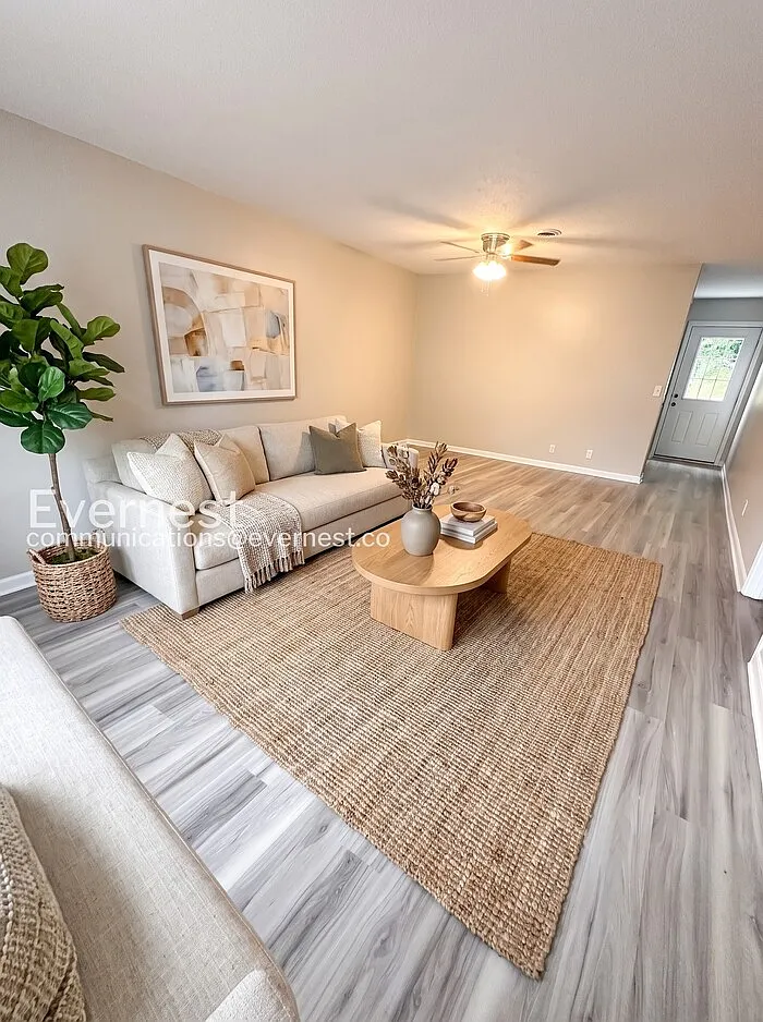2 bed, 1.0 bath, 960 sqft, $1,275 — Photo 3