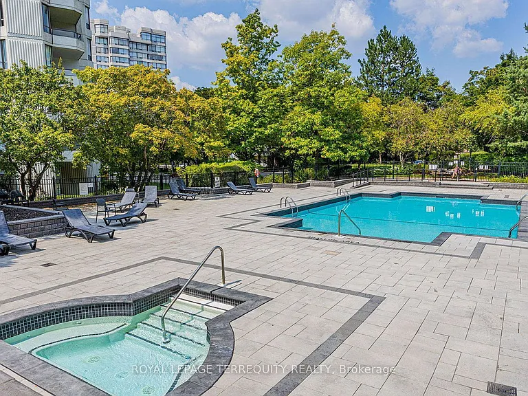 1101 Steeles Ave W #1011 — Photo 15