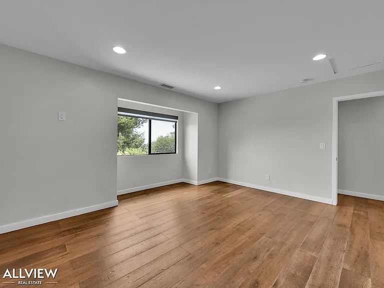 16216 Orchard Bend Rd — Photo 41