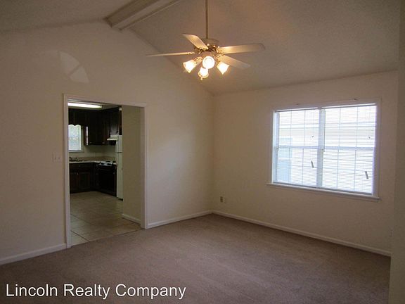 2nd image of 3019 Schroer Dr