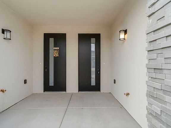 3rd image of 5690 S Weehawken Ln