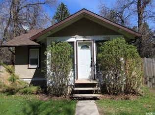 780 1st St E, Shaunavon, SK S0N2M0