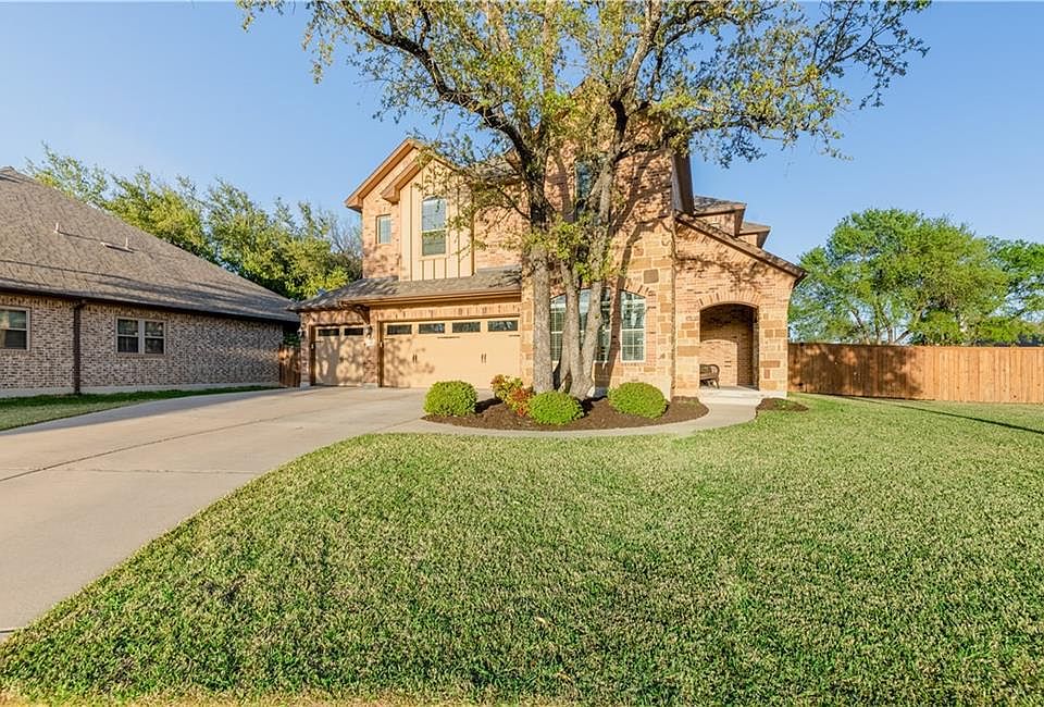 1st image of 3803 Sapphire Ct
