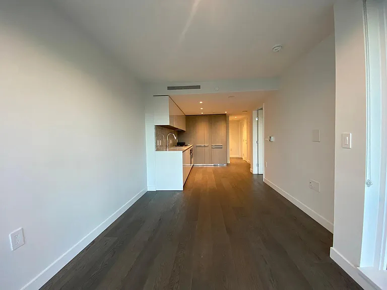 1111 Richards St #1506 — Photo 7