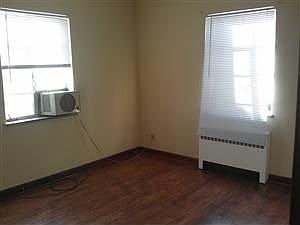 3rd image of 3525 Hazelwood Ave APT 3