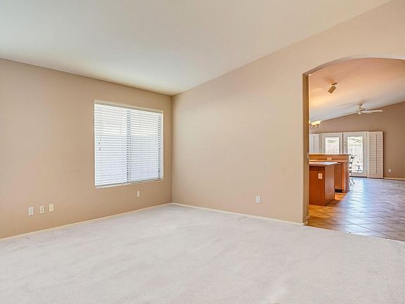 5th image of 4627 E Laredo Ln