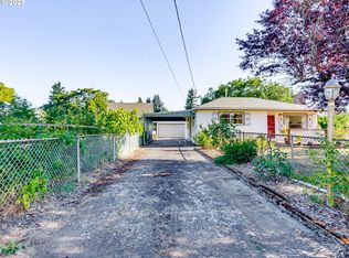 7515 SE Luther Rd, Portland, OR 97206