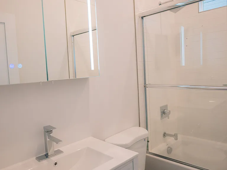 1511 Golden Gate Ave #8 — Photo 6
