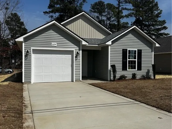 2074 Rogers Dr, Fayetteville, NC 28303