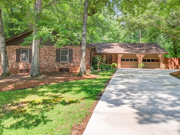 1249 Heritage Hills Cir, Snellville, GA 30078