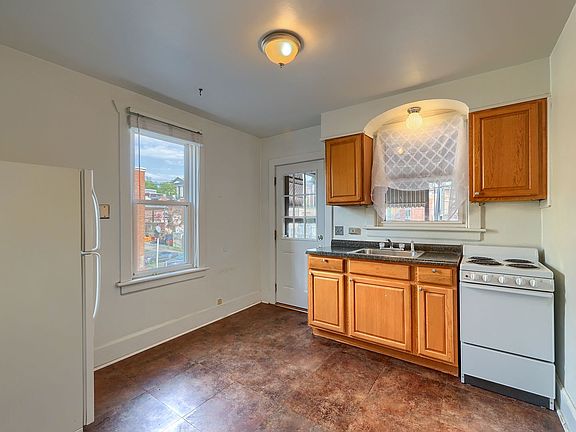 4th image of 255 Briggs St APT 2W
