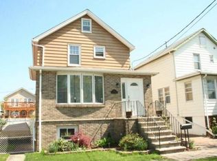 822 9th St, Secaucus, NJ 07094