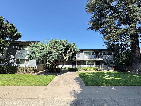 3rd image of 223 S Pleasant Ave #5