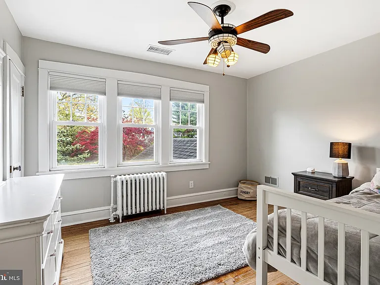 256 Hawthorne Ave — Photo 11