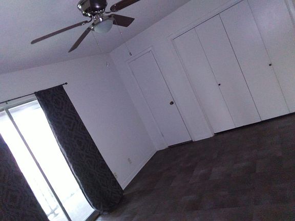 3rd image of 1704 W McIntyre St #3